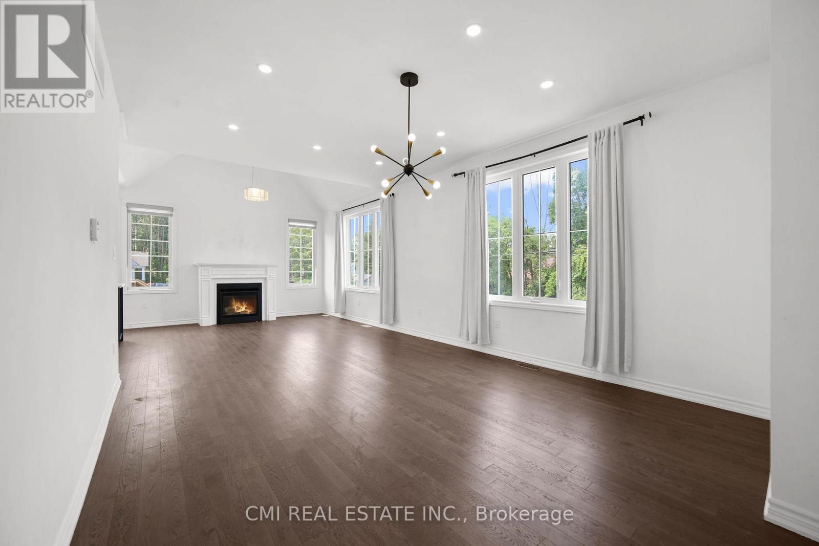 3205 Mosley Street, Wasaga Beach, Ontario  L9Z 1V4 - Photo 10 - S12615332