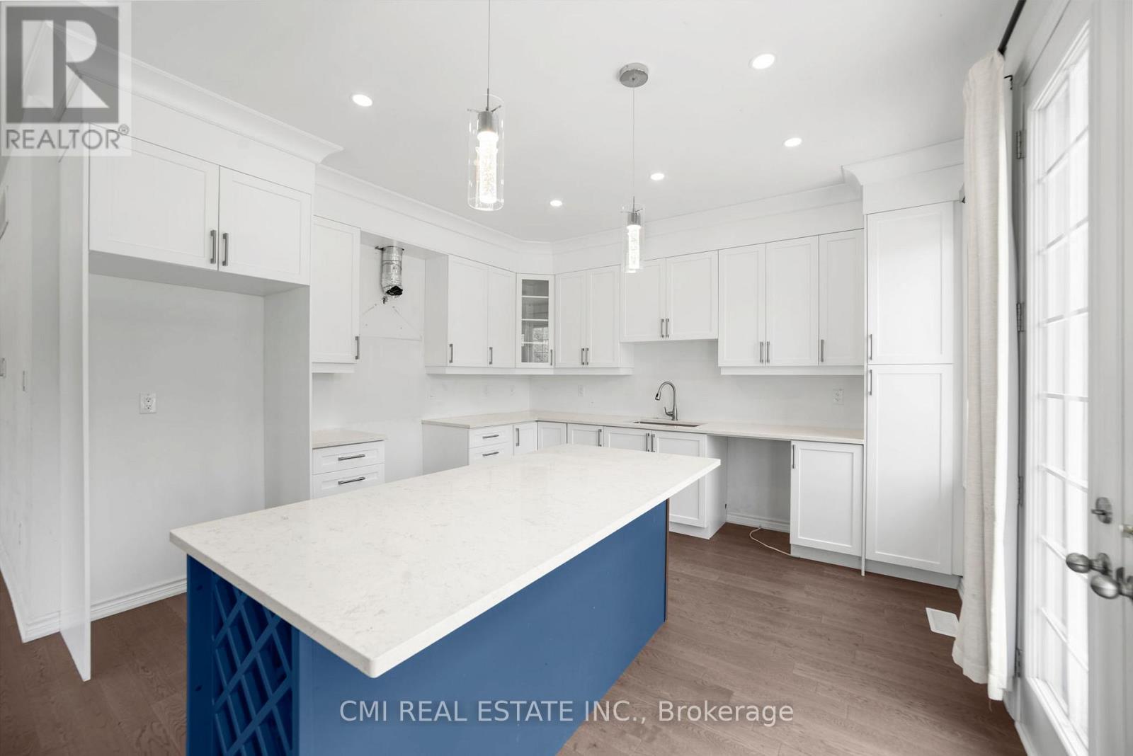 3205 Mosley Street, Wasaga Beach, Ontario  L9Z 1V4 - Photo 15 - S12615332