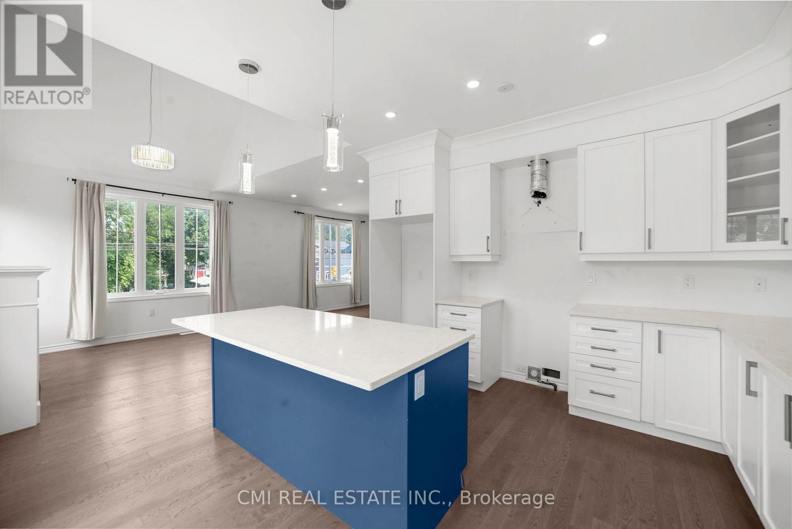 3205 Mosley Street, Wasaga Beach, Ontario  L9Z 1V4 - Photo 16 - S12615332