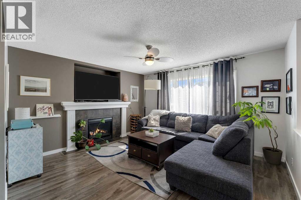 270 Sagewood Gardens Sw, Airdrie, Alberta  T4B 3A4 - Photo 9 - A2255984