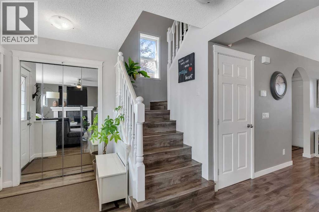 270 Sagewood Gardens Sw, Airdrie, Alberta  T4B 3A4 - Photo 7 - A2255984