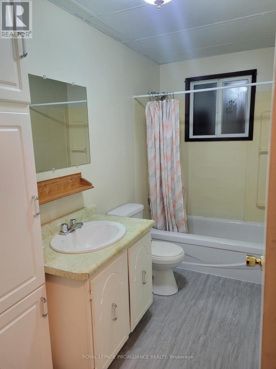 25 Quinte View Drive, Quinte West, Ontario  K8V 5P5 - Photo 6 - X12615452