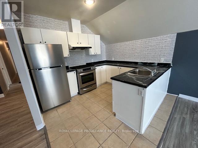 11 Private Road, Marmora And Lake (Marmora Ward), Ontario  L3Z 3H3 - Photo 10 - X12615536