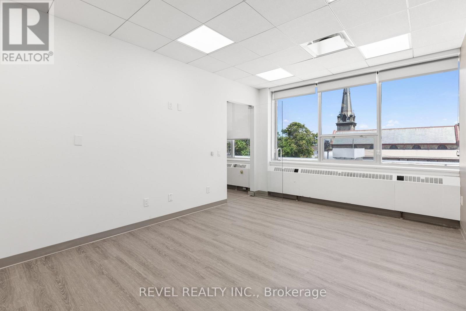 Upper 3 - 34 Cambridge Street S, Kawartha Lakes, Ontario  K9V 3B8 - Photo 19 - X12615580