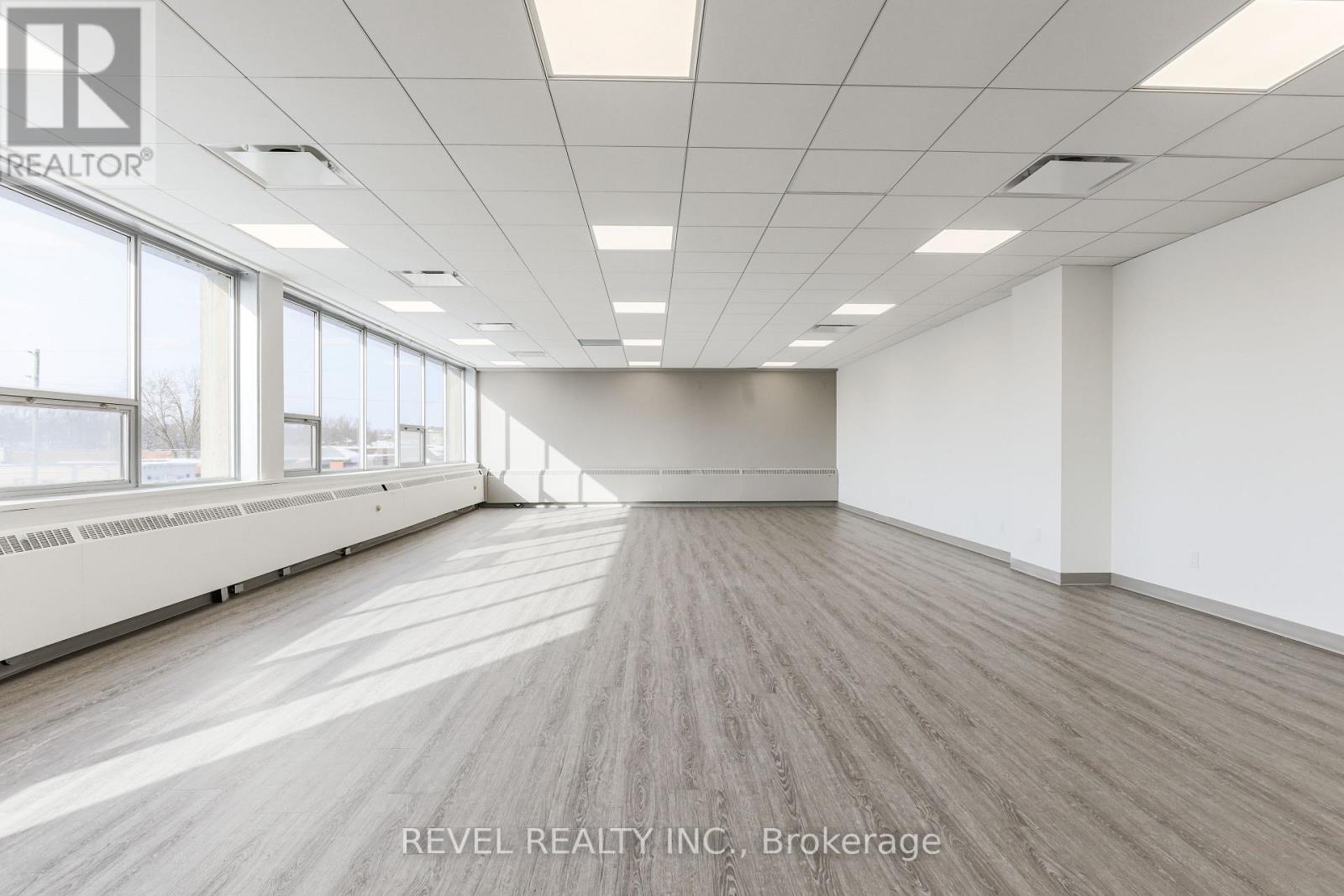 Upper 2 - 34 Cambridge Street S, Kawartha Lakes, Ontario  K9V 3B8 - Photo 11 - X12615582