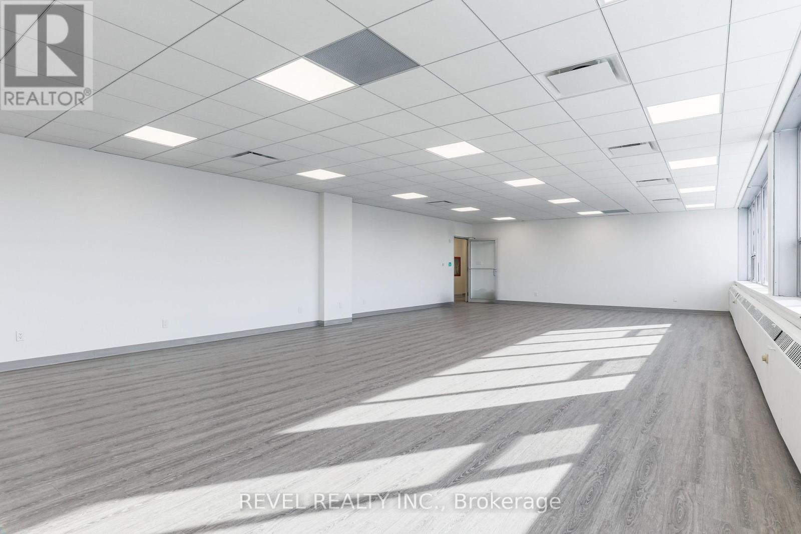 Upper 2 - 34 Cambridge Street S, Kawartha Lakes, Ontario  K9V 3B8 - Photo 14 - X12615582