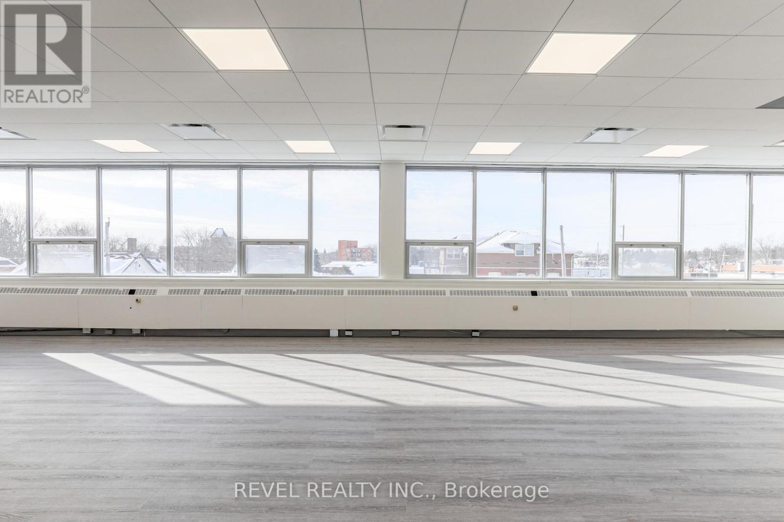 Upper 2 - 34 Cambridge Street S, Kawartha Lakes, Ontario  K9V 3B8 - Photo 15 - X12615582