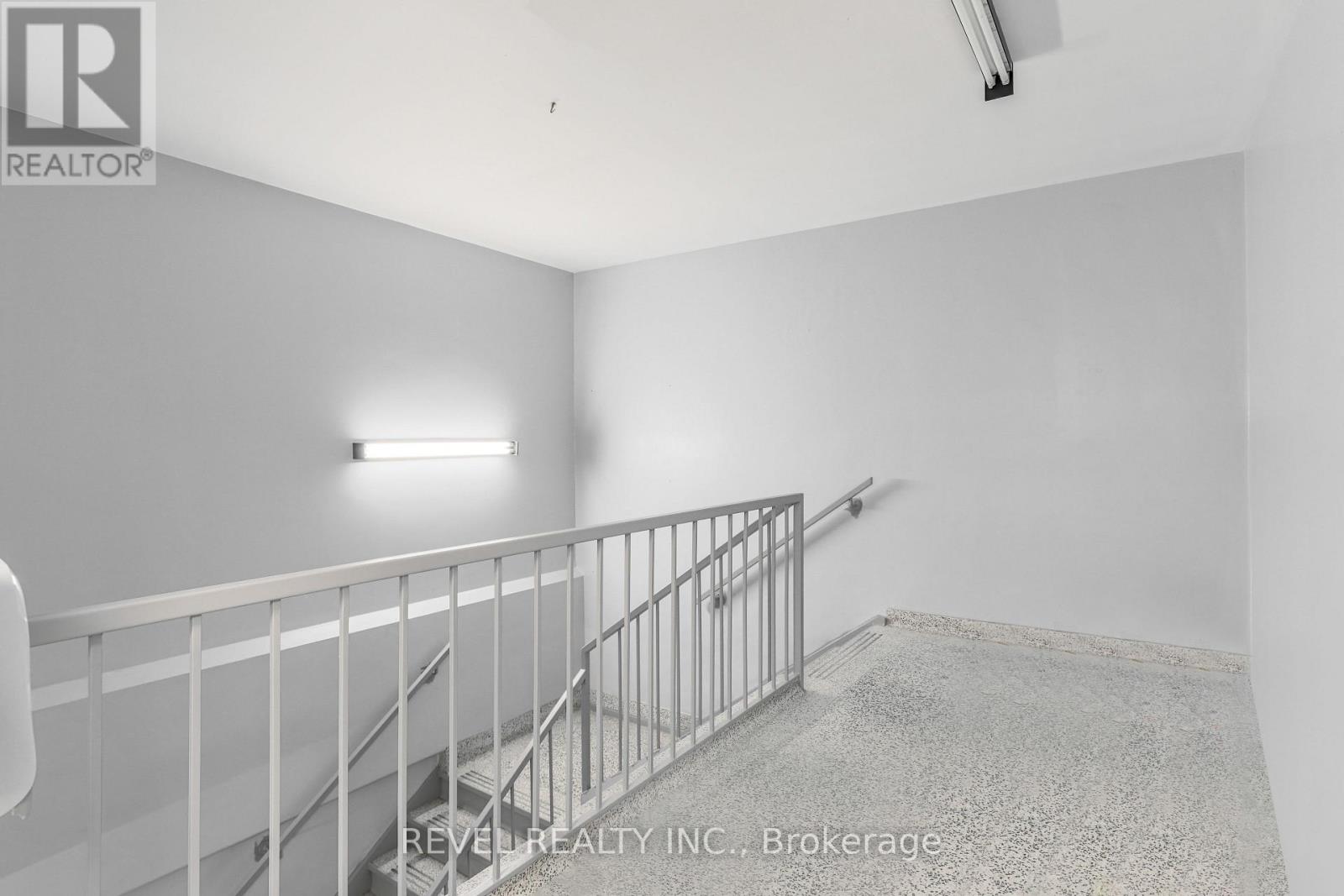 Upper 2 - 34 Cambridge Street S, Kawartha Lakes, Ontario  K9V 3B8 - Photo 23 - X12615582