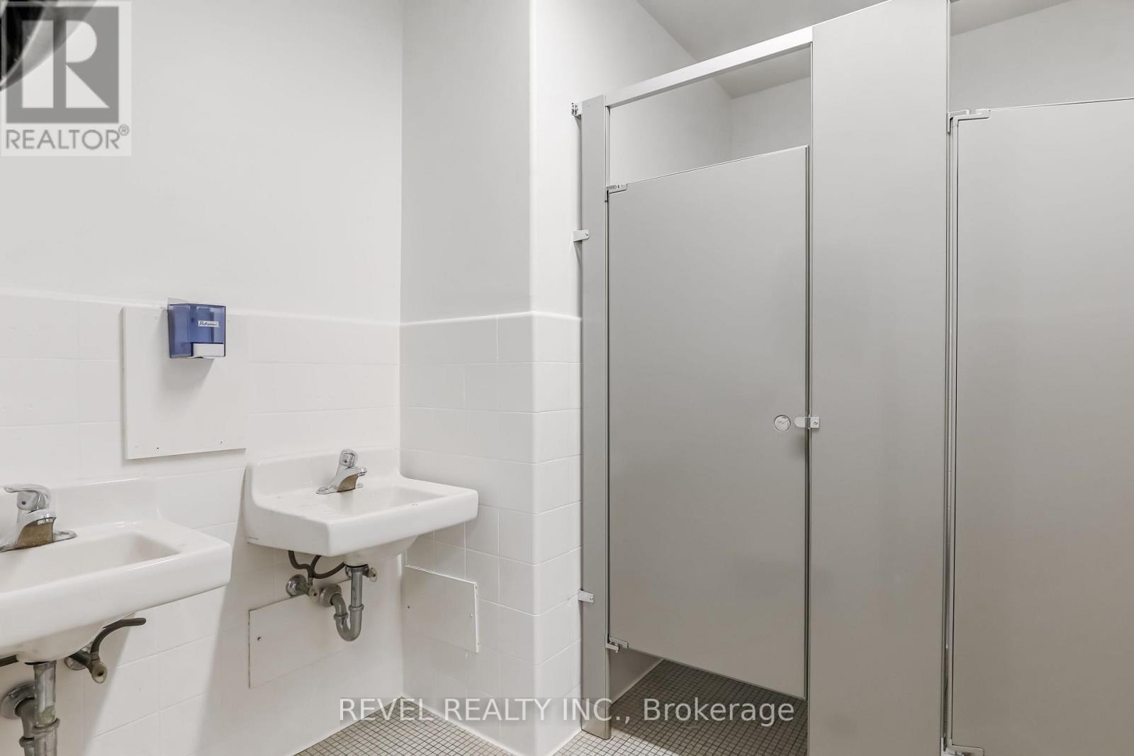 Upper 2 - 34 Cambridge Street S, Kawartha Lakes, Ontario  K9V 3B8 - Photo 24 - X12615582