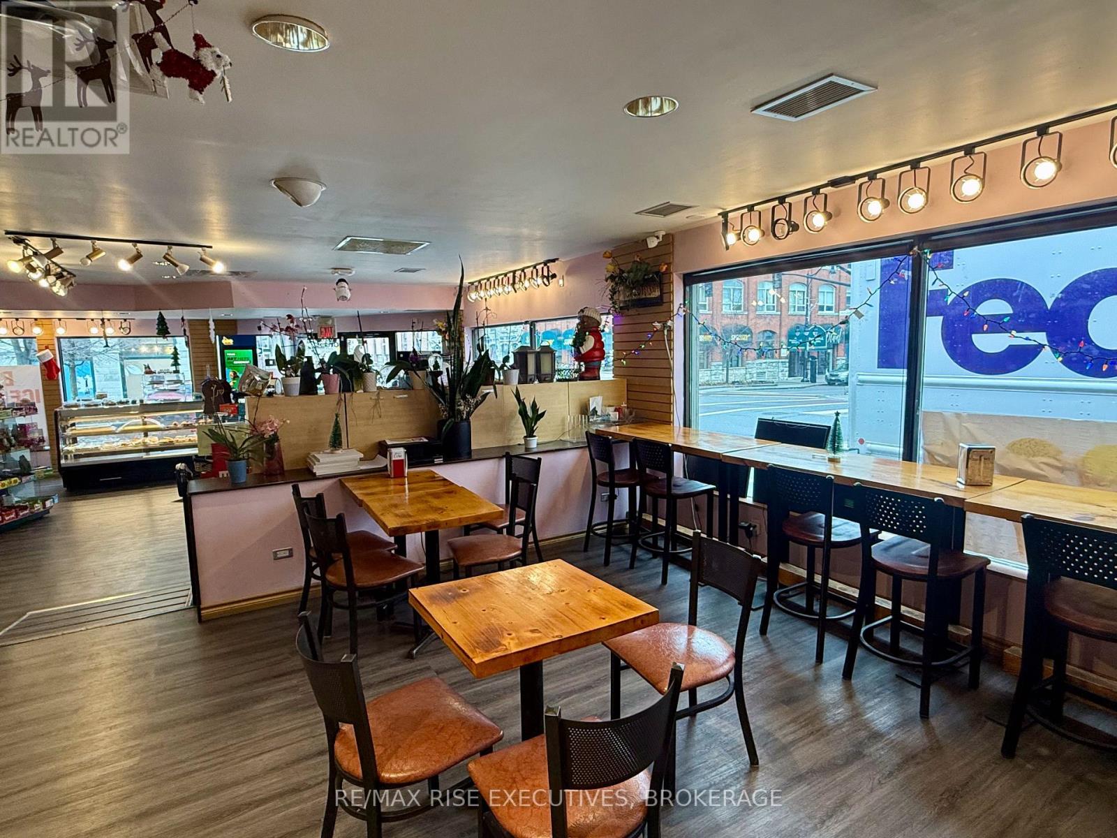 34 Princess Street, Kingston (Central City East), Ontario  K7L 1A4 - Photo 4 - X12615494