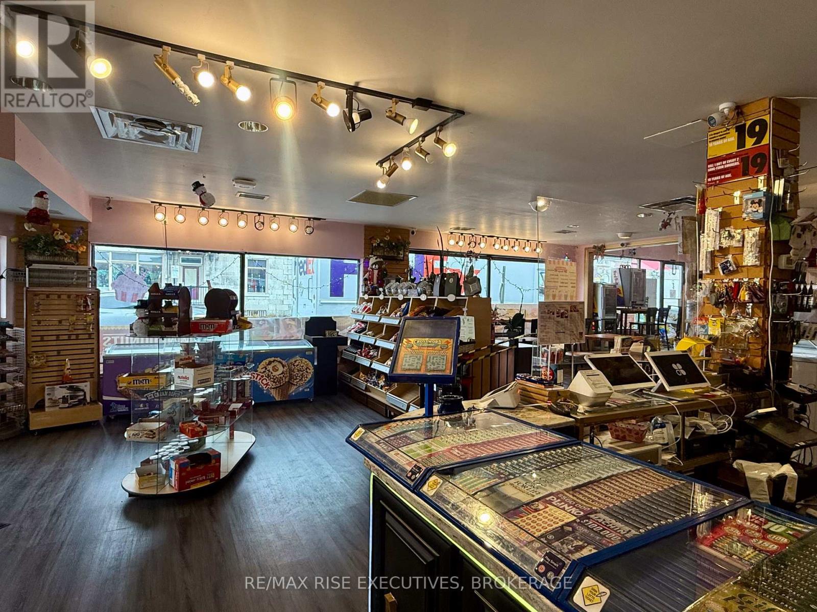 34 Princess Street, Kingston (Central City East), Ontario  K7L 1A4 - Photo 9 - X12615494