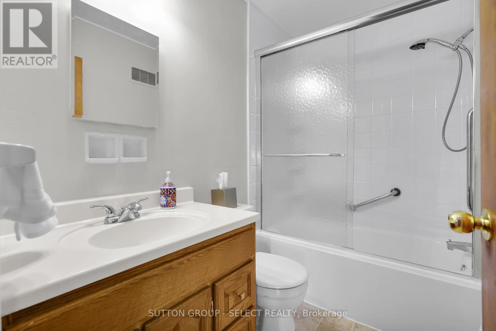 53 Graydon Street, London East, Ontario  N5W 2H9 - Photo 25 - X12615588