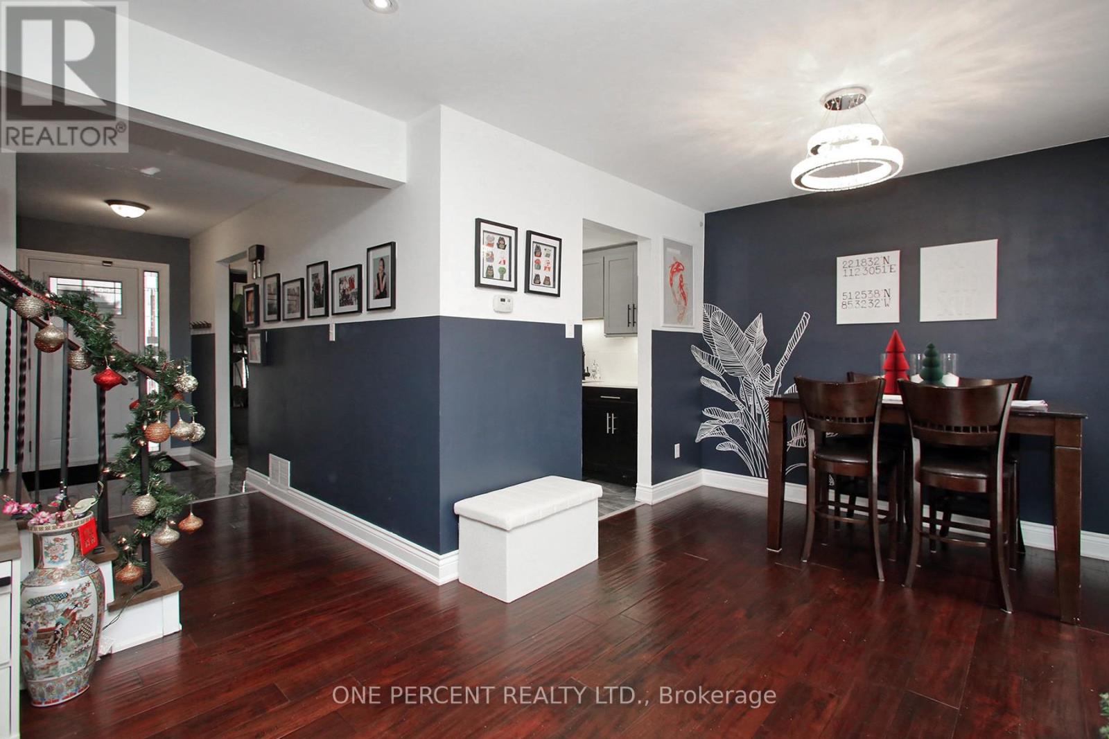 85 Ashford Court, Brampton, Ontario  L6V 3E2 - Photo 8 - W12615246