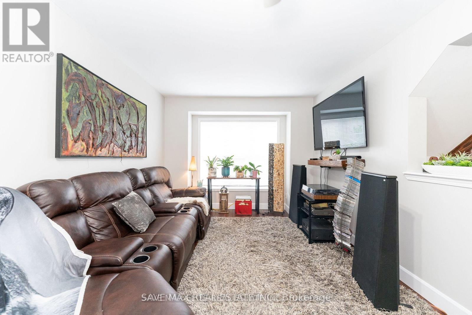 89 Seed House Lane, Halton Hills, Ontario  L7G 6K4 - Photo 4 - W12615302