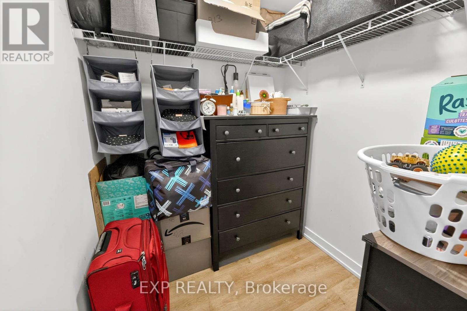 813 - 2300 St Clair Avenue W, Toronto, Ontario  M6N 1K8 - Photo 18 - W12615326