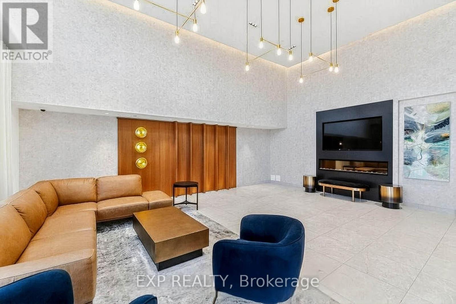 813 - 2300 St Clair Avenue W, Toronto, Ontario  M6N 1K8 - Photo 24 - W12615326