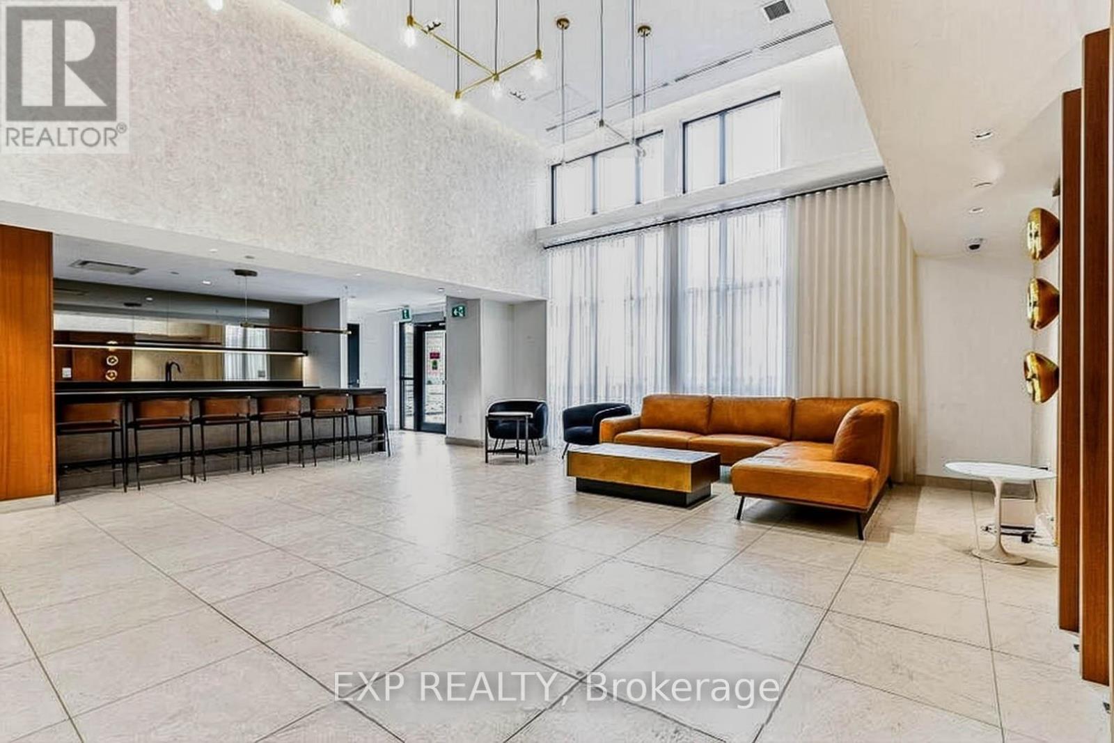 813 - 2300 St Clair Avenue W, Toronto, Ontario  M6N 1K8 - Photo 25 - W12615326