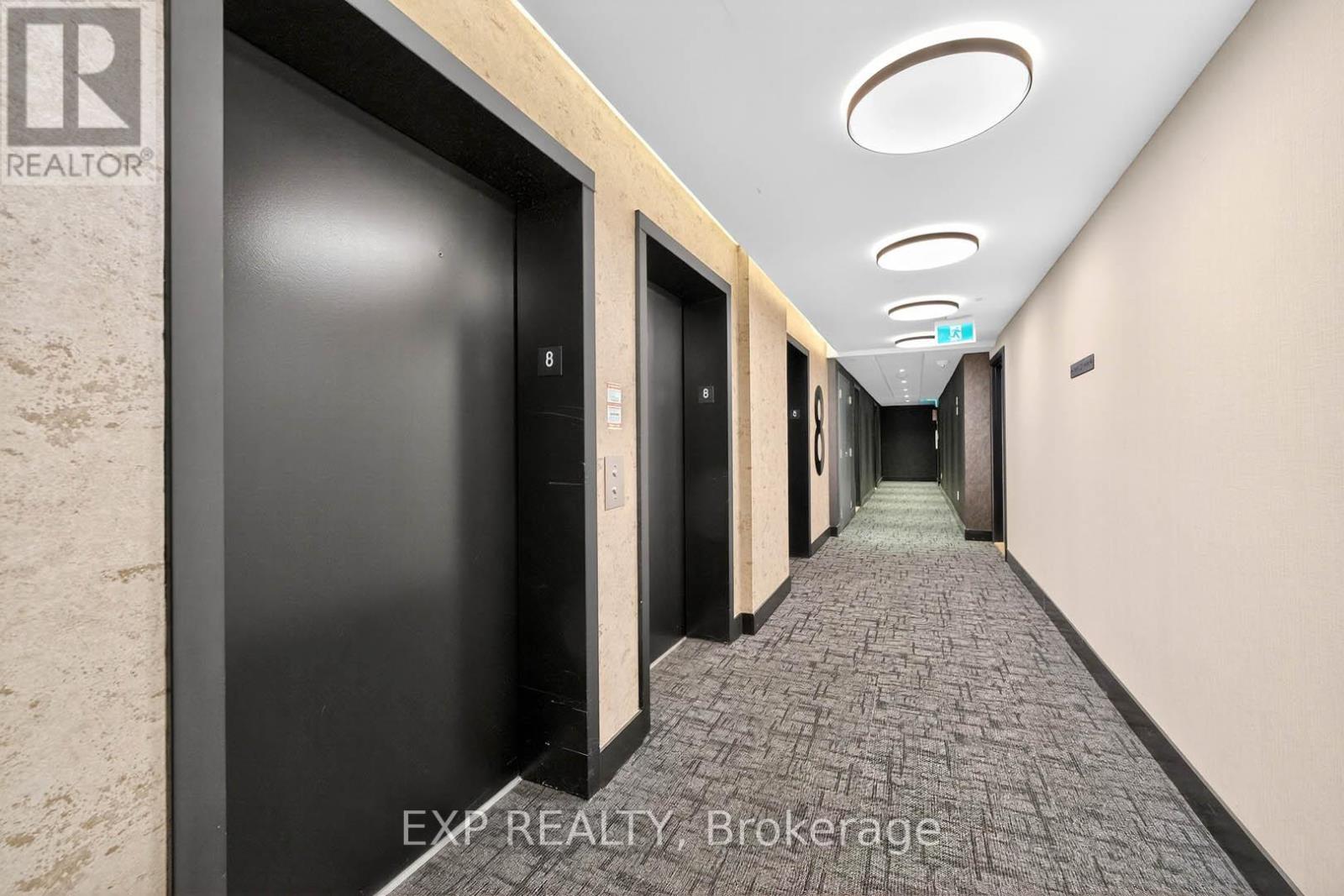 813 - 2300 St Clair Avenue W, Toronto, Ontario  M6N 1K8 - Photo 5 - W12615326