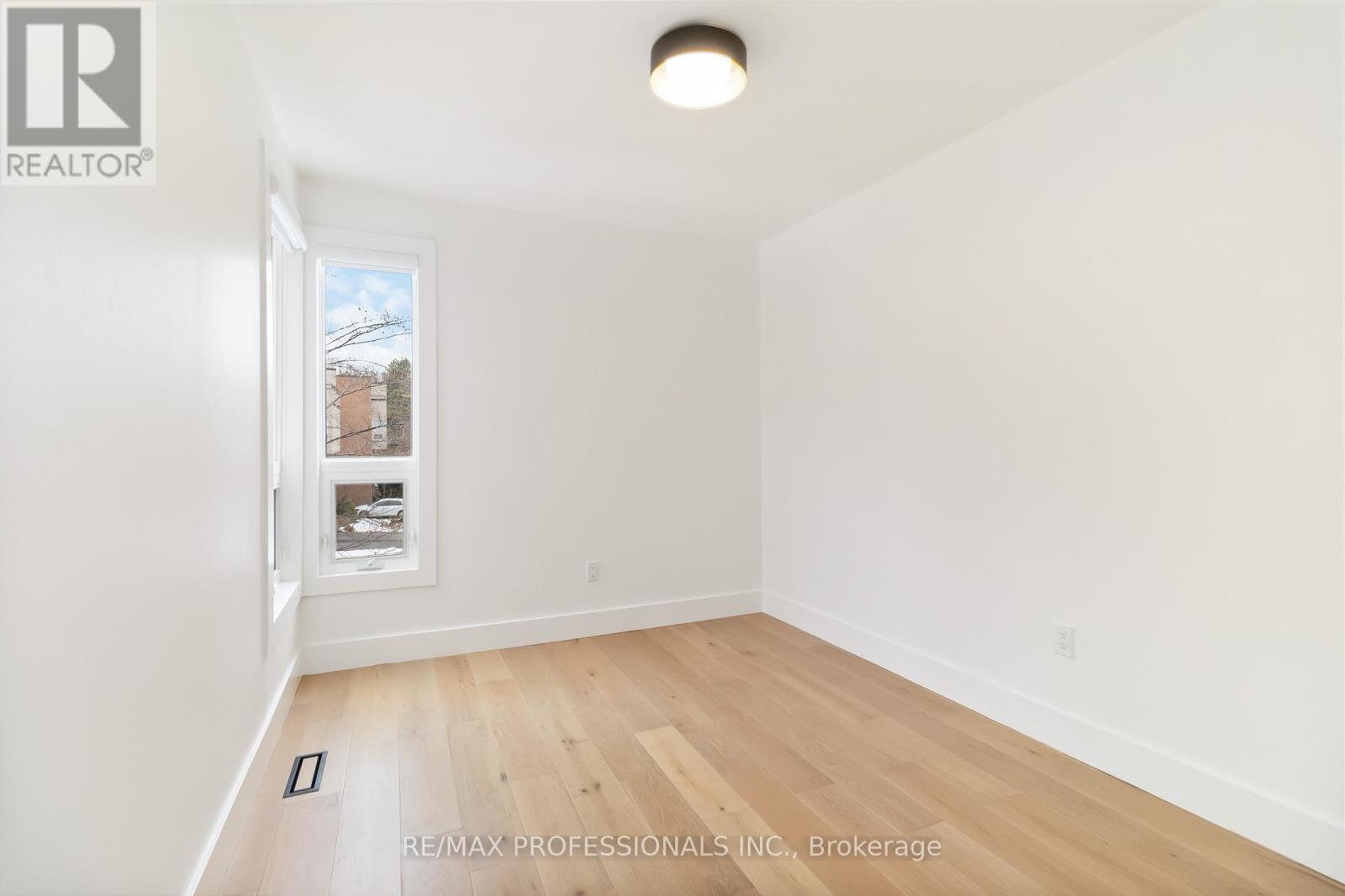 26 - 1250 Marlborough Court, Oakville, Ontario  L6H 2W7 - Photo 18 - W12615336