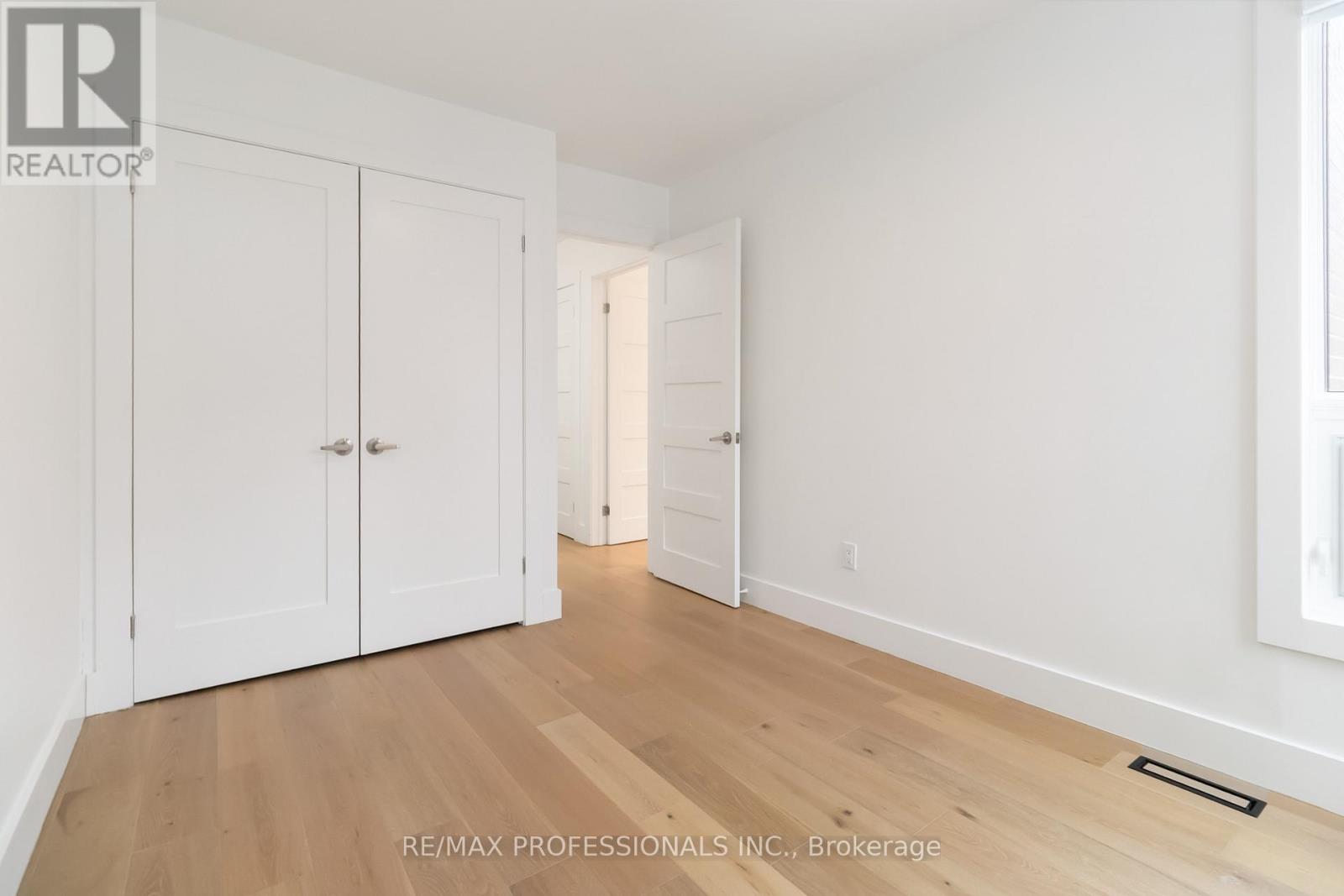 26 - 1250 Marlborough Court, Oakville, Ontario  L6H 2W7 - Photo 19 - W12615336