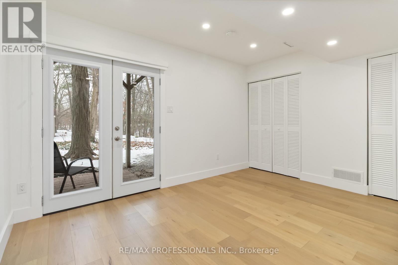 26 - 1250 Marlborough Court, Oakville, Ontario  L6H 2W7 - Photo 24 - W12615336