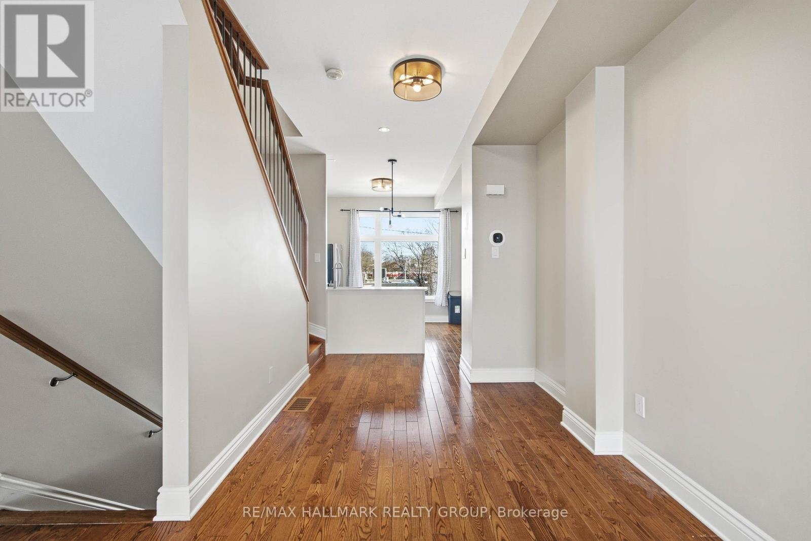 290 Cambridge Street N, Ottawa, Ontario  K1R 0B4 - Photo 12 - X12615560