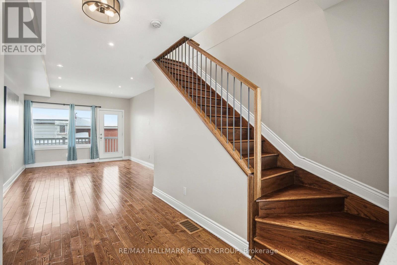 290 Cambridge Street N, Ottawa, Ontario  K1R 0B4 - Photo 13 - X12615560