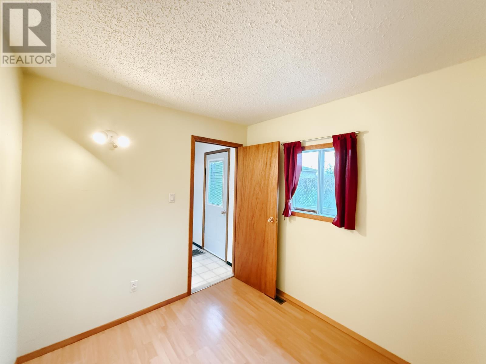 63 Peter Street West, Kenora, Ontario  P9N 3R4 - Photo 27 - TB253554