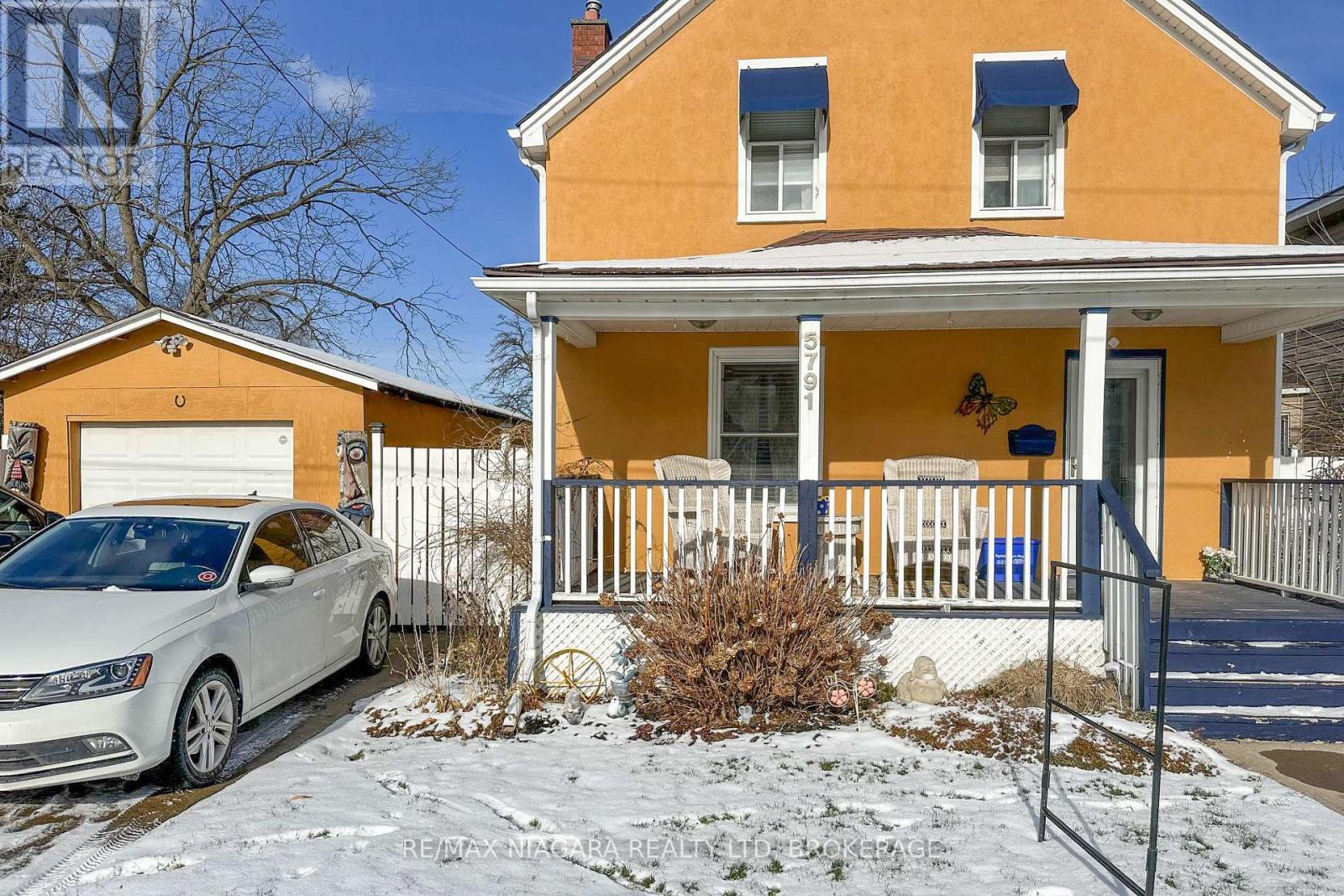 5791 Emery Street, Niagara Falls, Ontario  L2G 1L8 - Photo 1 - X12615520