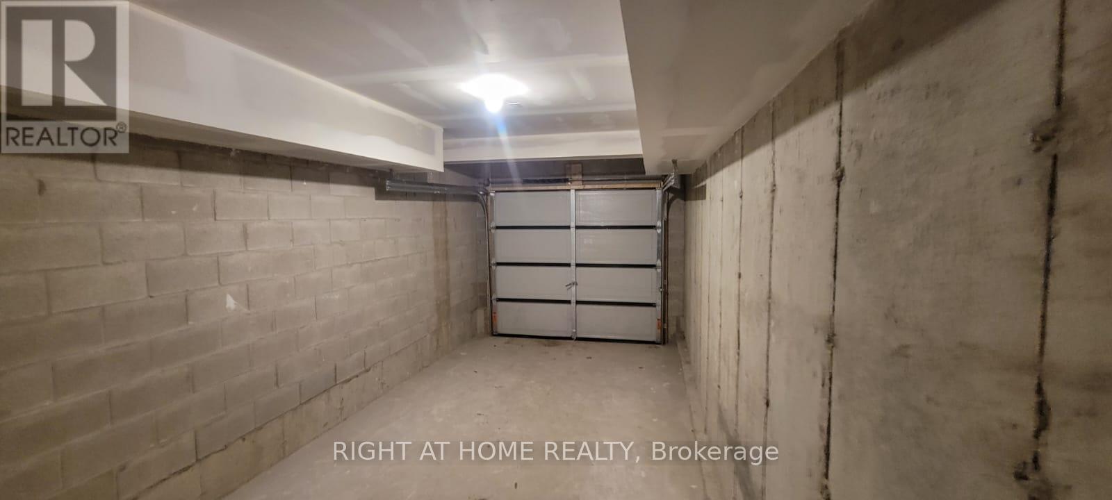 39 - 2 Willow Street, Brant, Ontario  N3L 0K7 - Photo 21 - X12615348