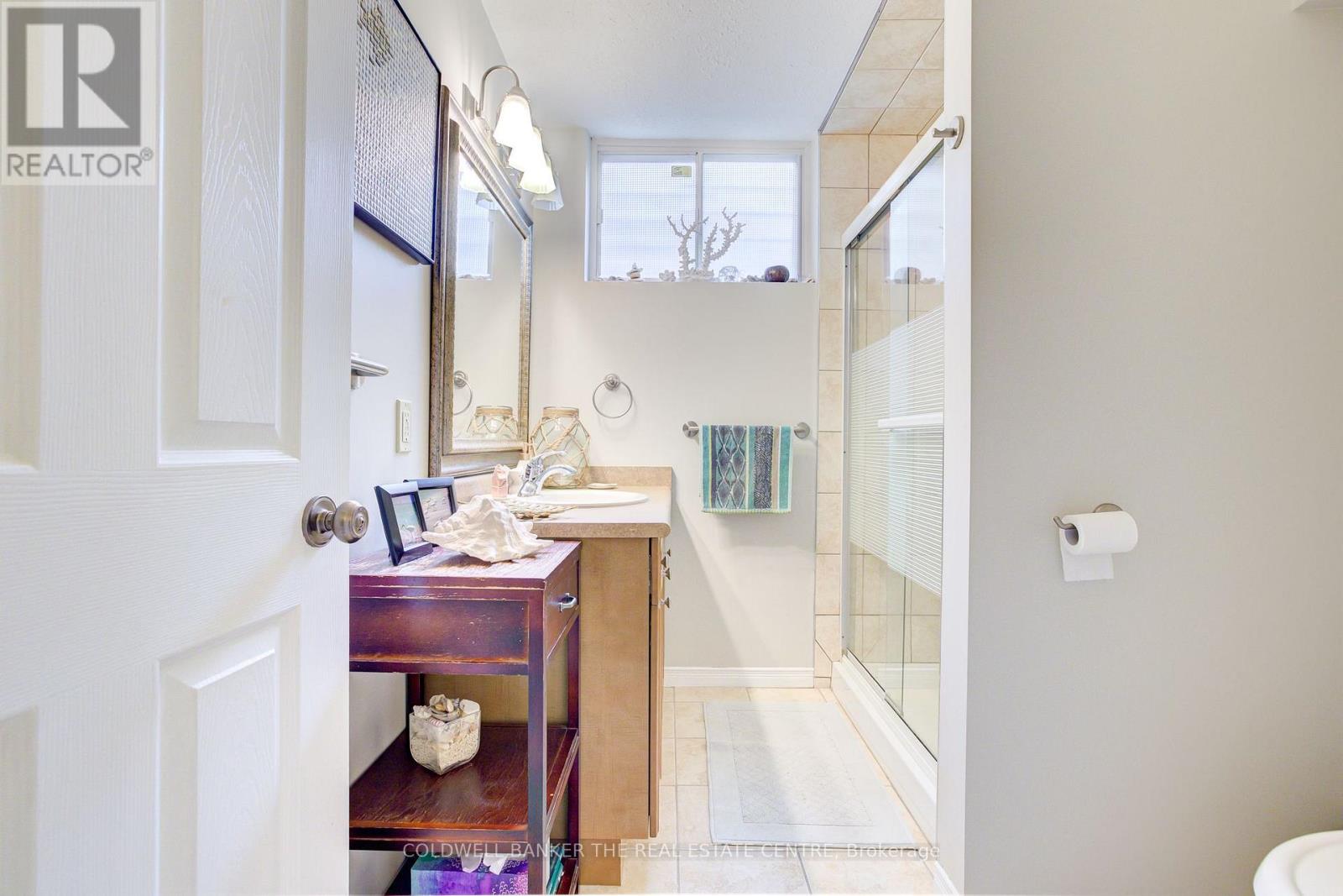 83 Inwood Crescent, Kitchener, Ontario  N2M 2L9 - Photo 32 - X12615358