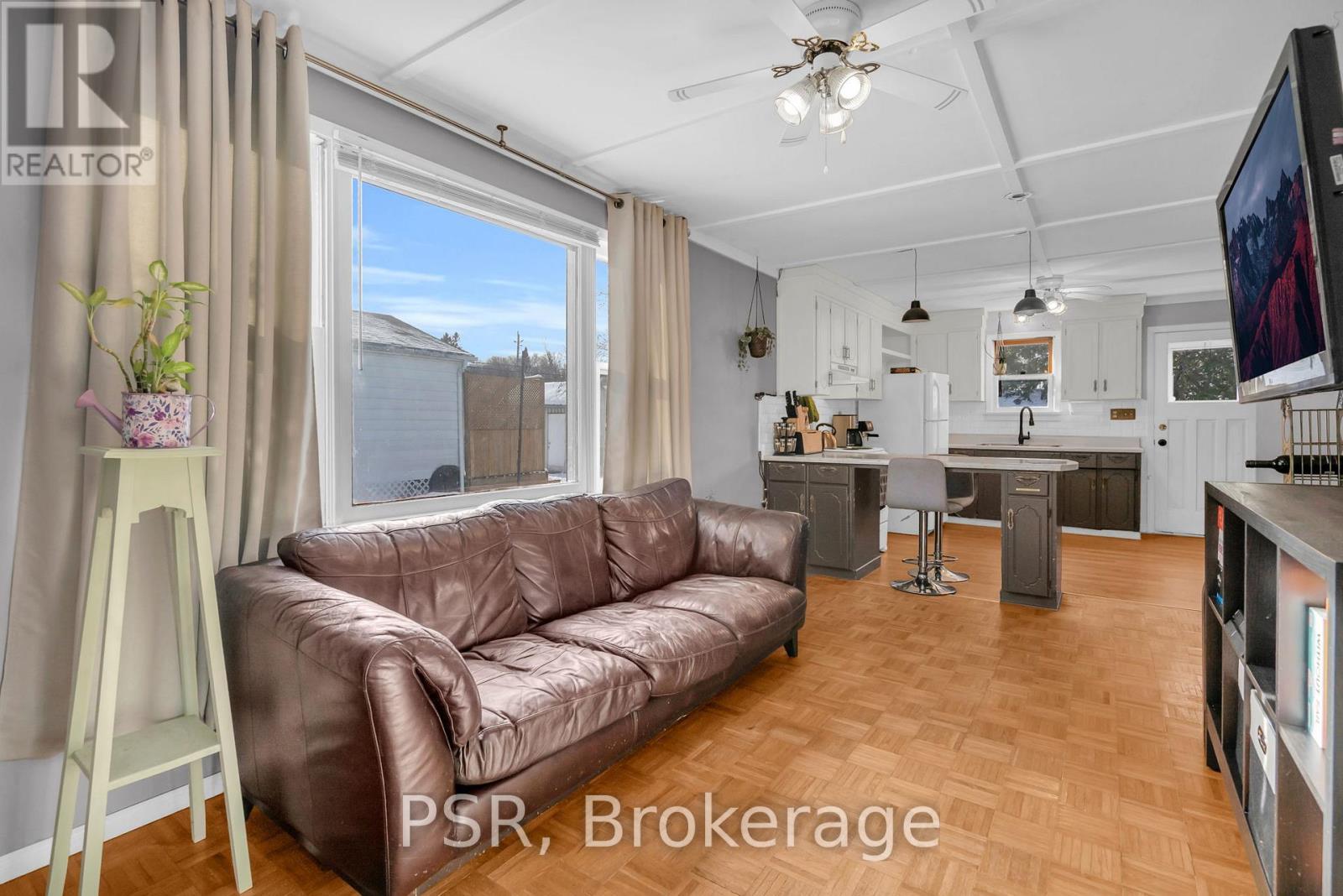 58 De La Salle Boulevard, Georgina, Ontario  L0E 1L0 - Photo 10 - N12615462