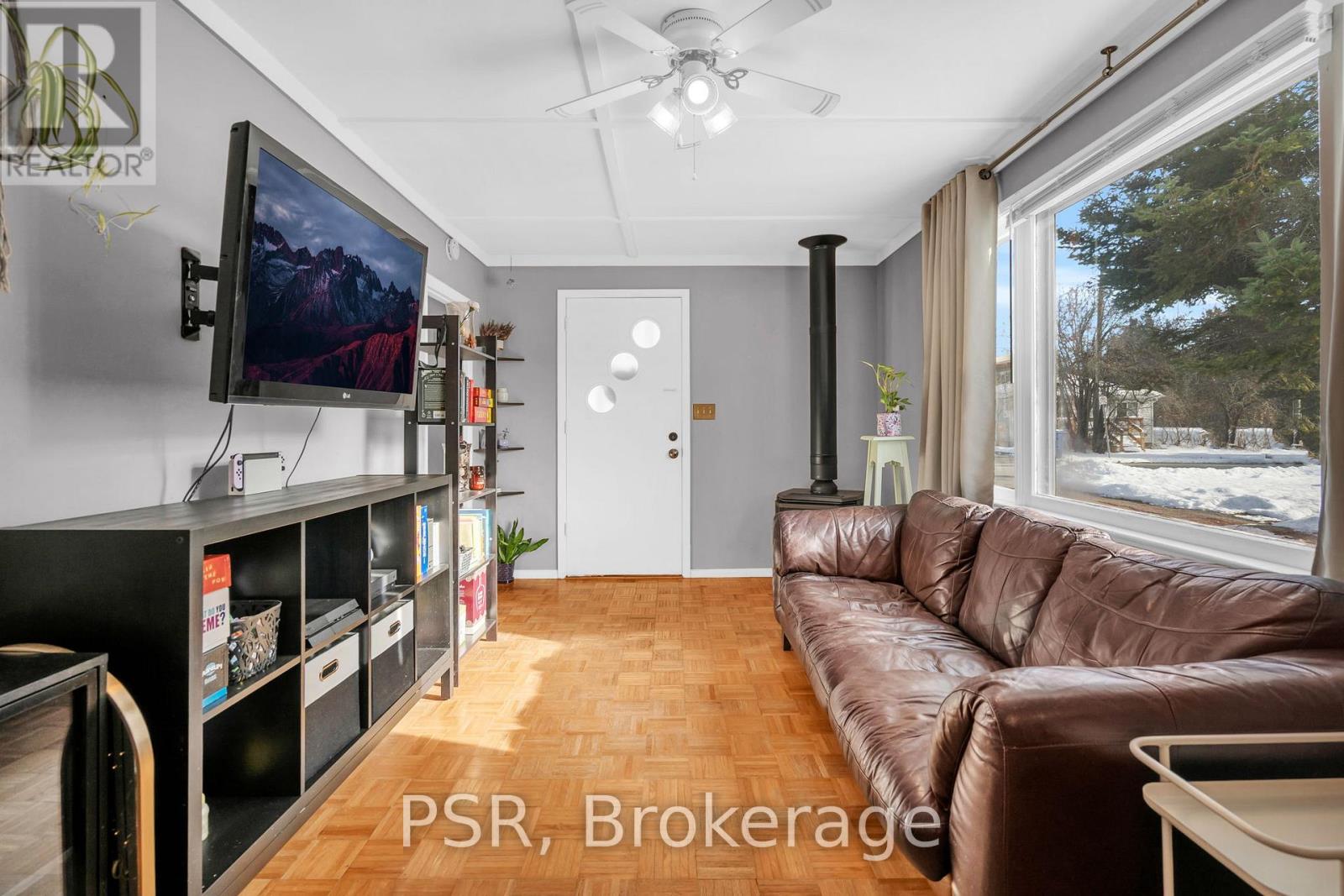 58 De La Salle Boulevard, Georgina, Ontario  L0E 1L0 - Photo 11 - N12615462