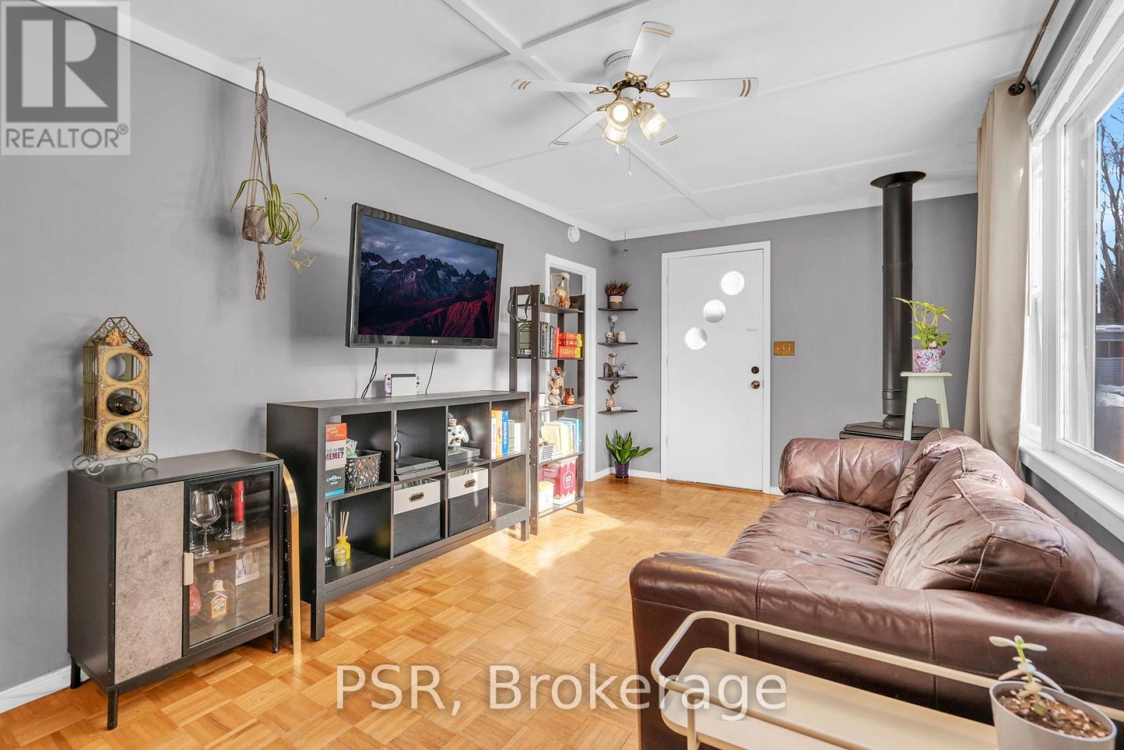 58 De La Salle Boulevard, Georgina, Ontario  L0E 1L0 - Photo 12 - N12615462