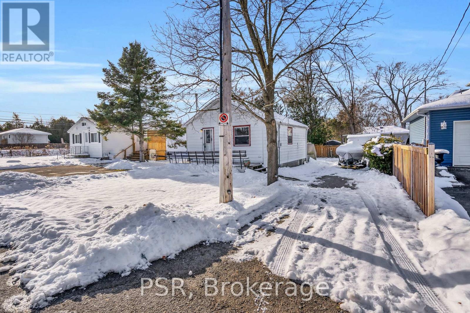 58 De La Salle Boulevard, Georgina, Ontario  L0E 1L0 - Photo 5 - N12615462