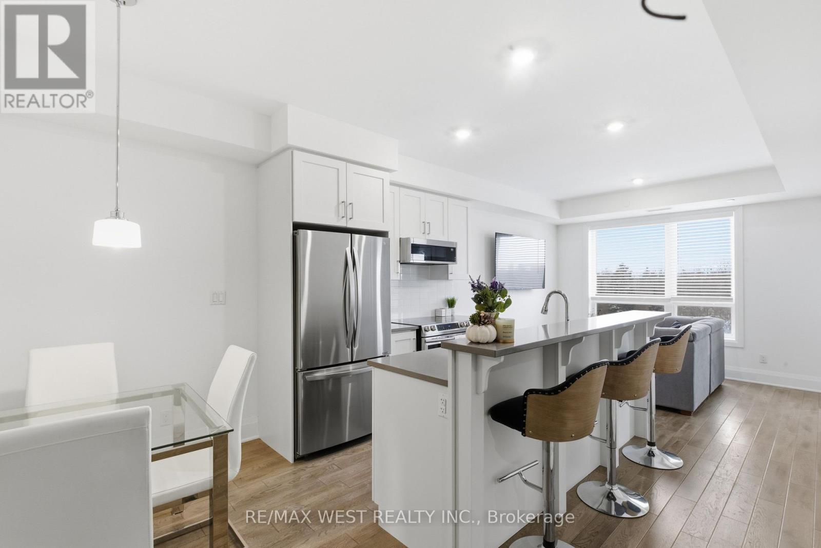 412 - 2 ADAM SELLERS STREET, Markham, Ontario