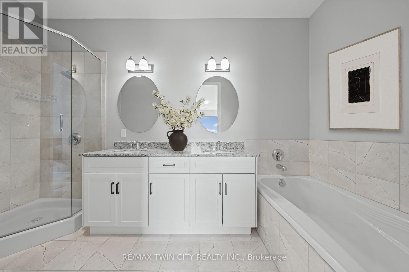 706 - 223 Erb Street W, Waterloo, Ontario  N2L 0B3 - Photo 33 - X12370834