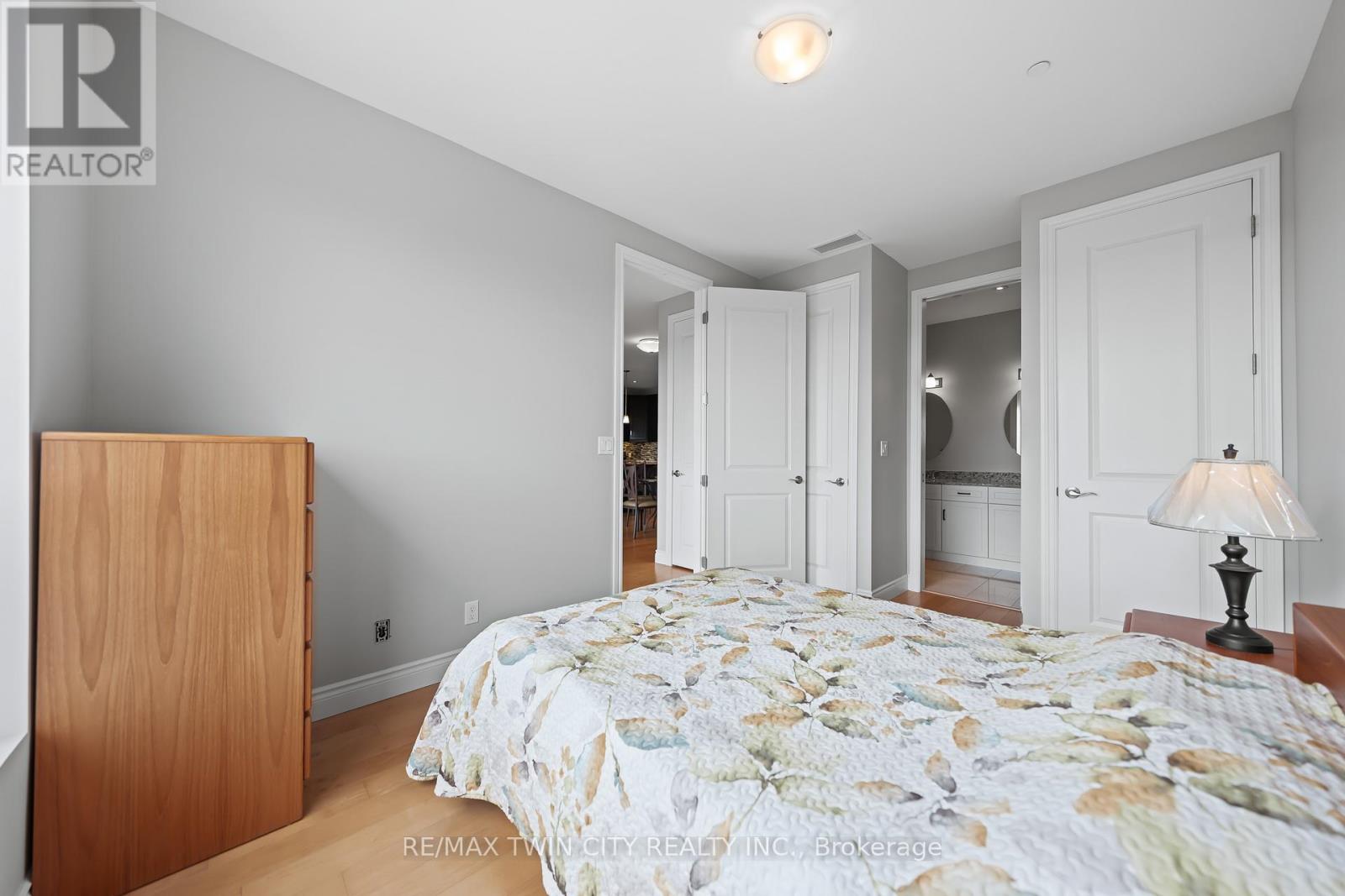 706 - 223 Erb Street W, Waterloo, Ontario  N2L 0B3 - Photo 32 - X12370834