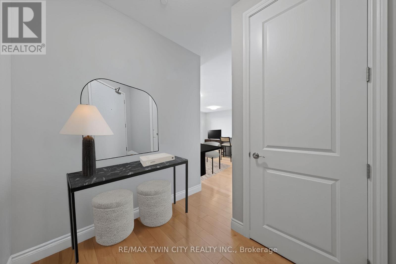 706 - 223 Erb Street W, Waterloo, Ontario  N2L 0B3 - Photo 9 - X12370834