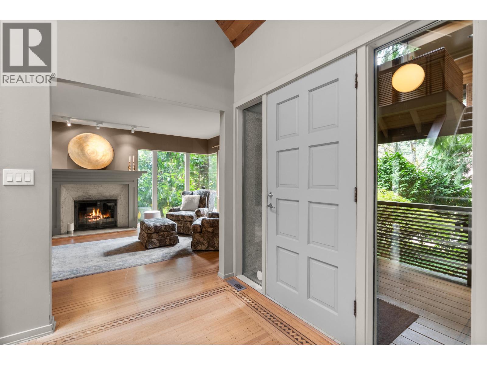 5588 Olympic Street, Vancouver, British Columbia  V6N 1Z5 - Photo 3 - R3070353