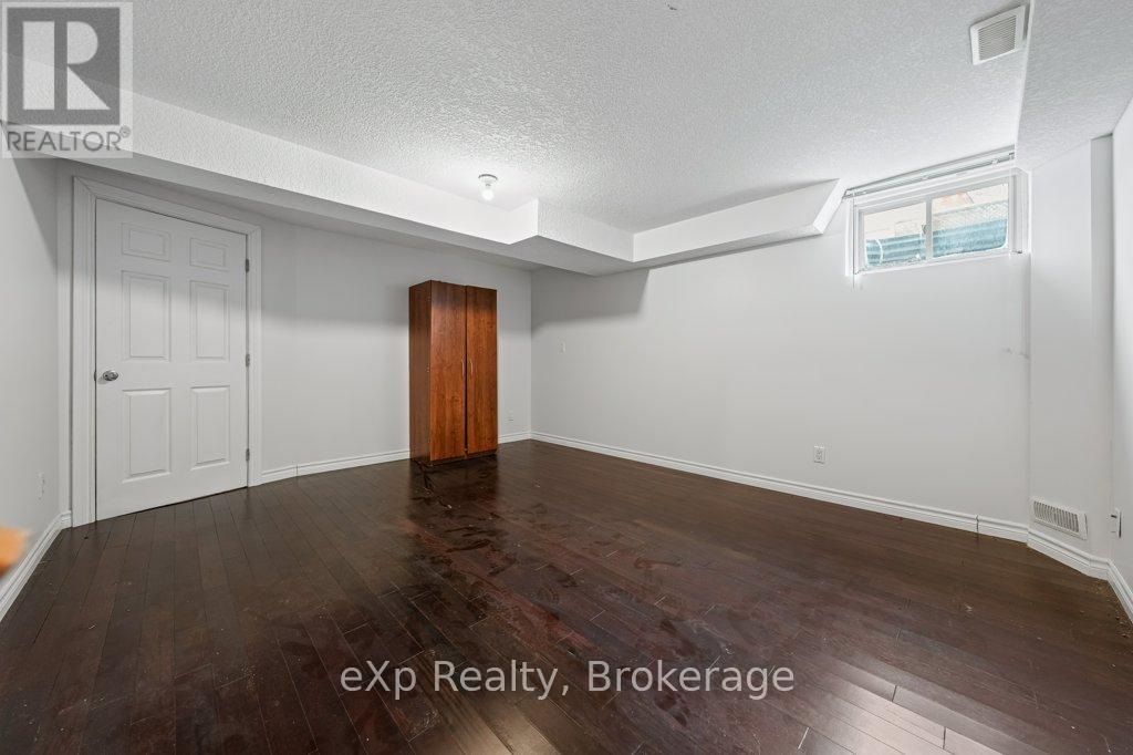 53 Truesdale Crescent, Guelph, Ontario  N1G 5H4 - Photo 31 - X12615498