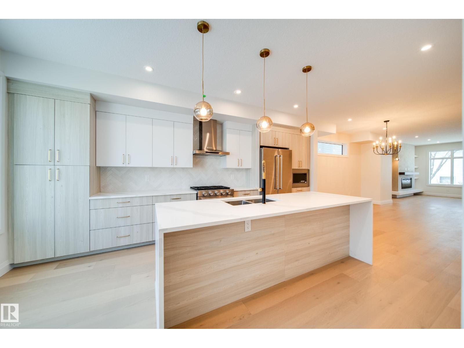 10649 81 St Nw, Edmonton, Alberta  T6A 3W7 - Photo 4 - E4467834