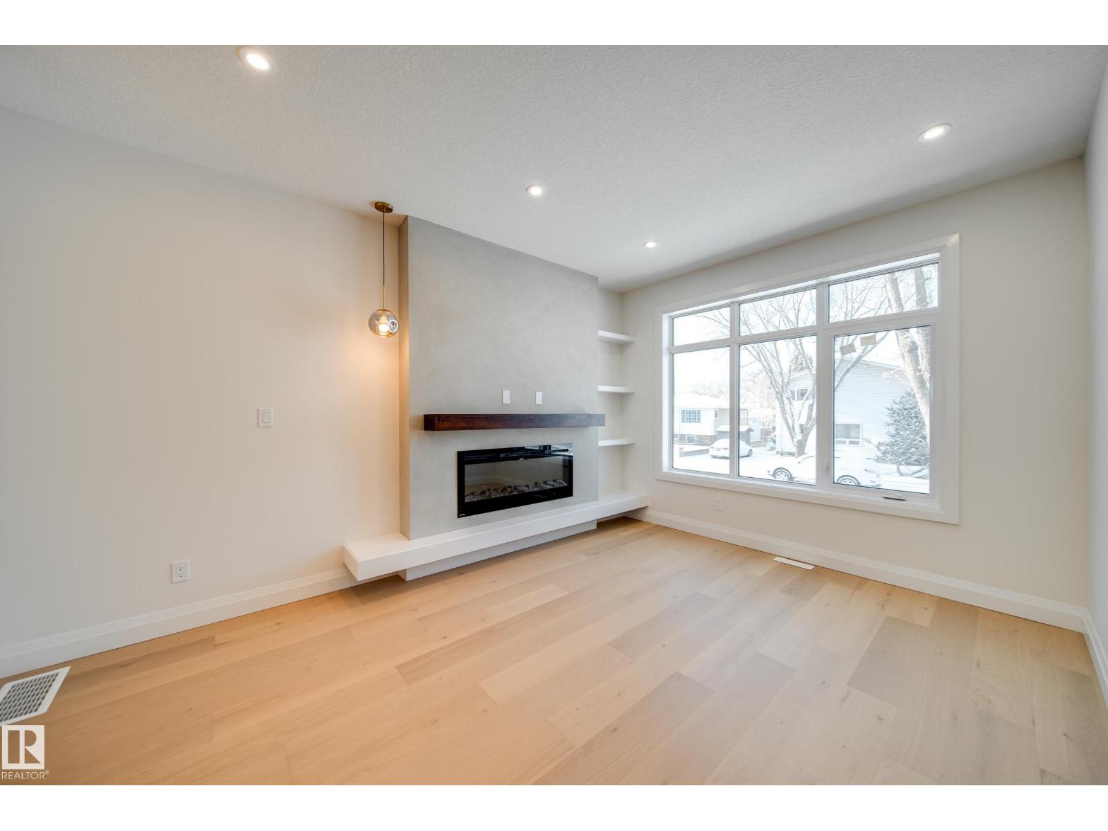 10649 81 St Nw, Edmonton, Alberta  T6A 3W7 - Photo 9 - E4467834