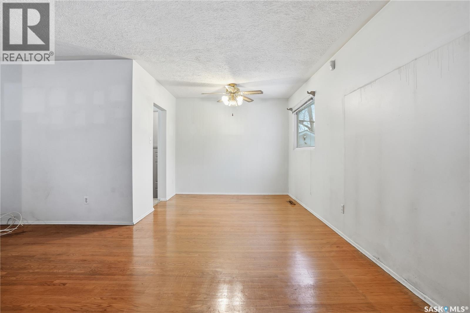 38 Portland Crescent, Regina, Saskatchewan  S4N 1Y1 - Photo 5 - SK025313