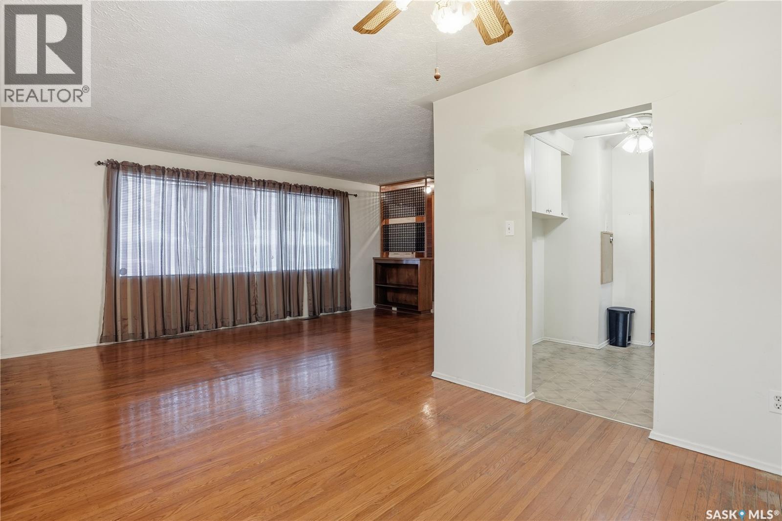 38 Portland Crescent, Regina, Saskatchewan  S4N 1Y1 - Photo 6 - SK025313