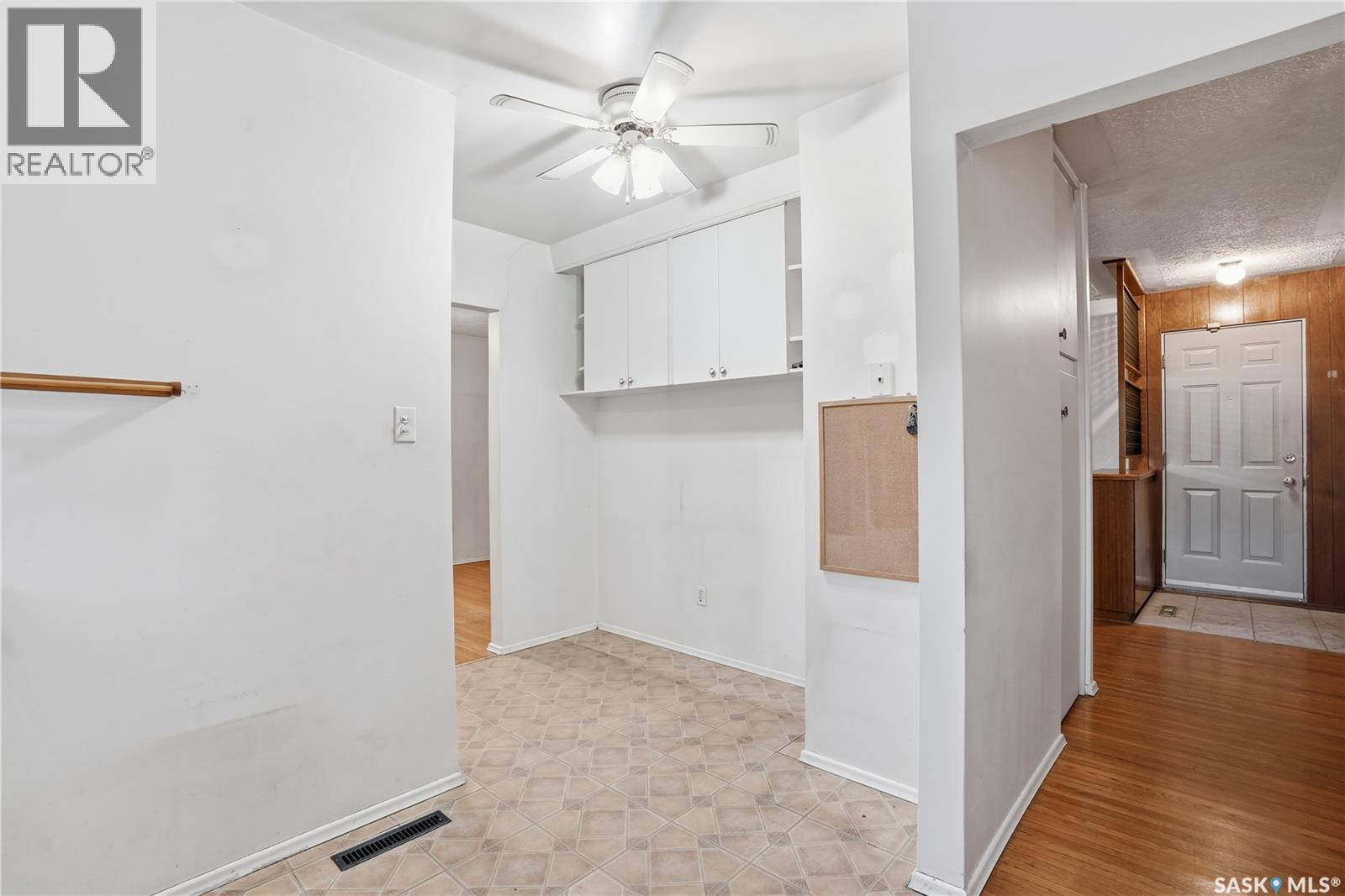 38 Portland Crescent, Regina, Saskatchewan  S4N 1Y1 - Photo 8 - SK025313