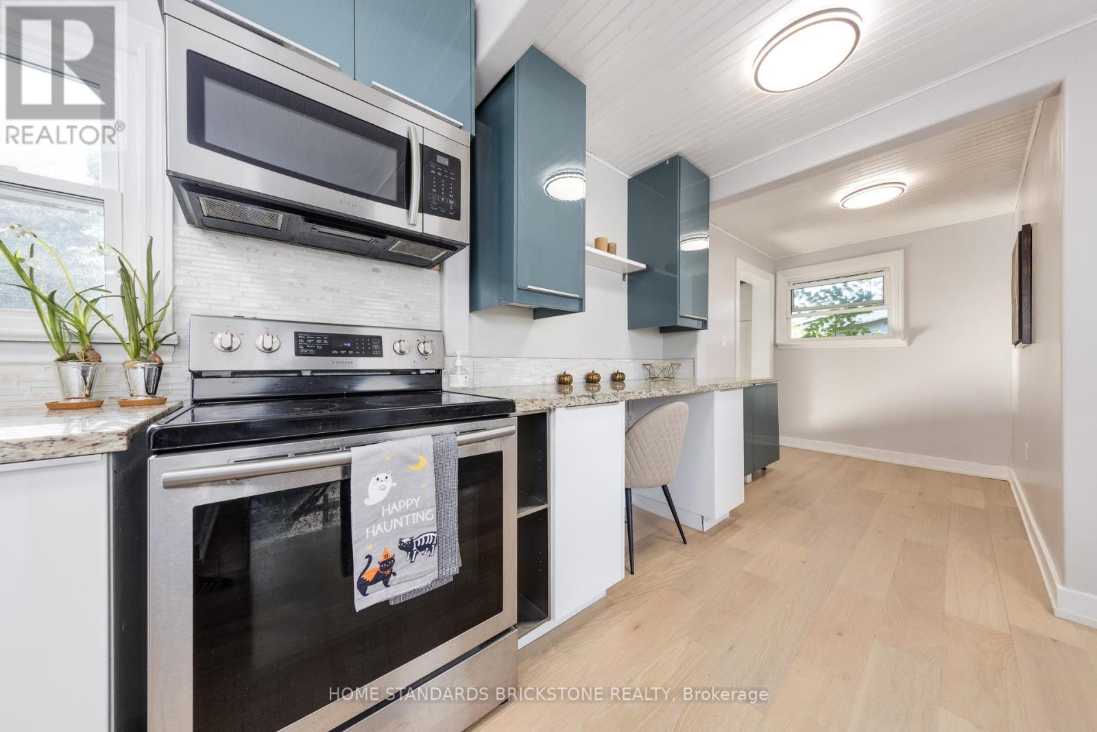 2208 Willard Avenue, Innisfil, Ontario  L9S 2C1 - Photo 11 - N12420185