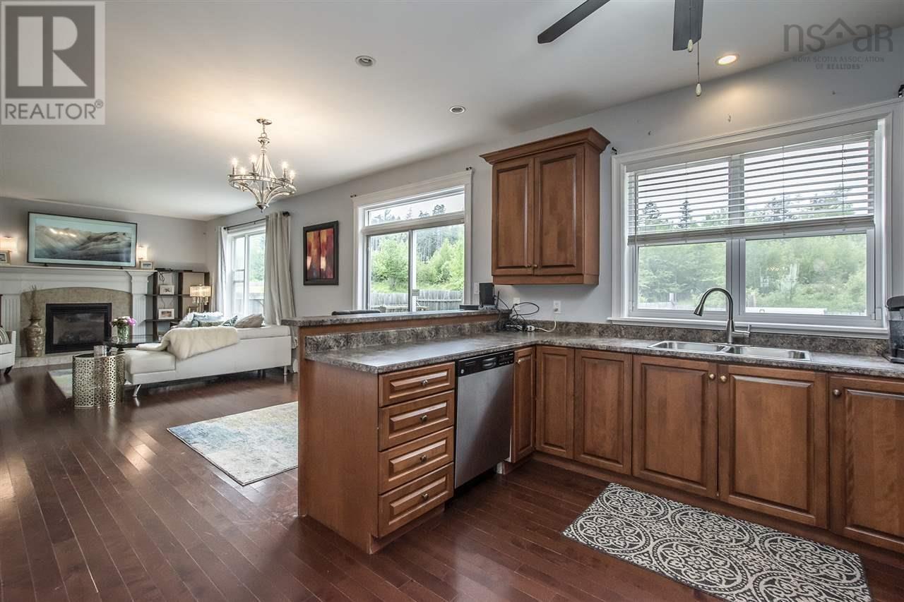 50 Equine Court, Hammonds Plains, Nova Scotia  B4B 2B1 - Photo 5 - 202529189