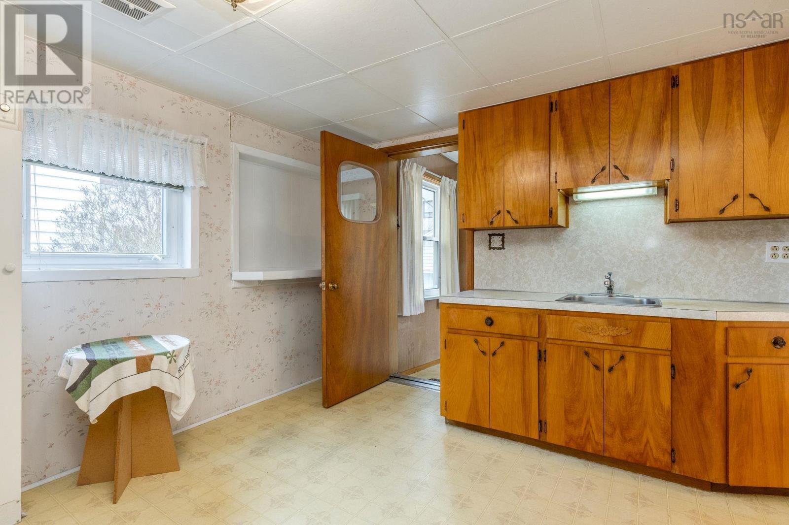 8 Ashdale Avenue, Halifax, Nova Scotia  B3N 2C8 - Photo 15 - 202529230