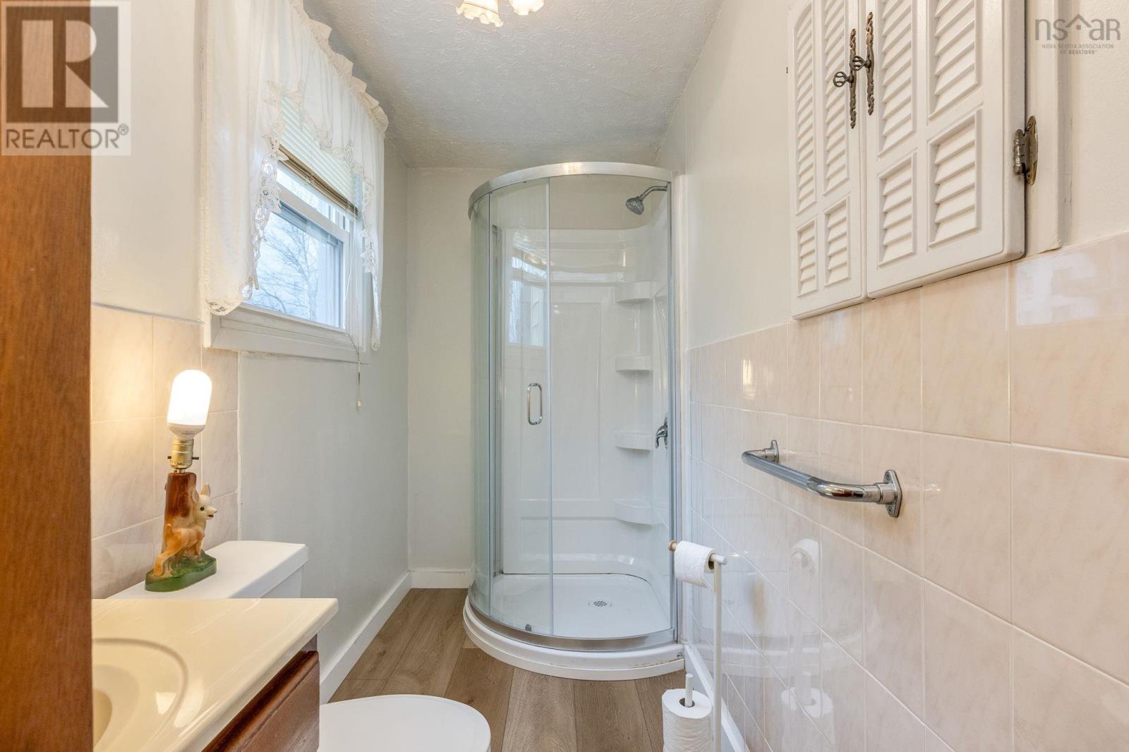 8 Ashdale Avenue, Halifax, Nova Scotia  B3N 2C8 - Photo 16 - 202529230